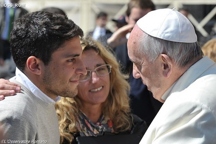 Папа: вярнуць гонар сям’і і сужэнству