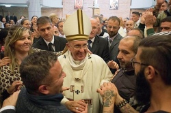 Папа помолился вместе с римскими заключенными