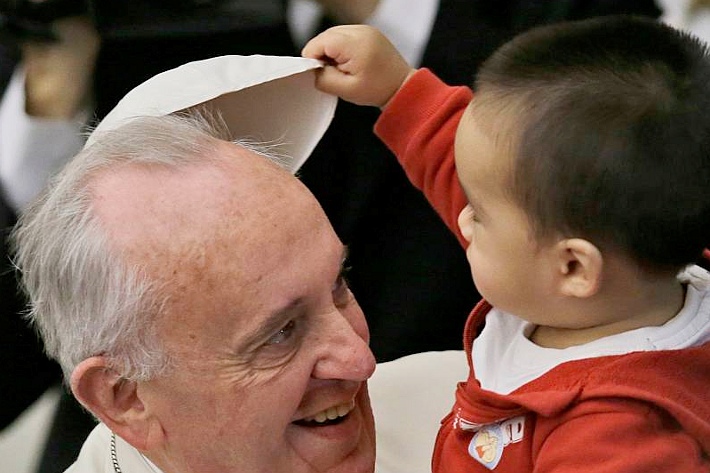 Папа: дзеці ніколі не з’яўляюцца “памылкай”