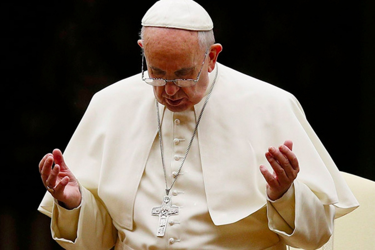 «Основные права в условиях диктатуры». О чем Папа Римский молится весь апрель