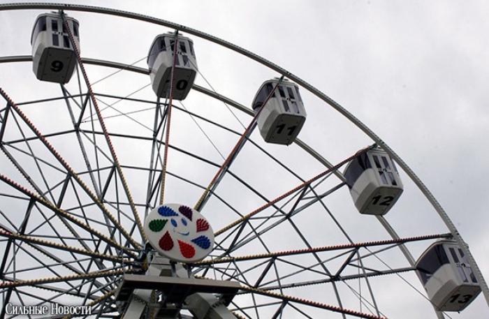 В гомельском парке открыли новое колесо обозрения