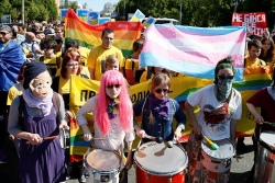 Участники гей-парада в Киеве напали на христианских активистов