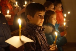 В Костеле начались необычные Мессы при свечах на восходе солнца - Рораты