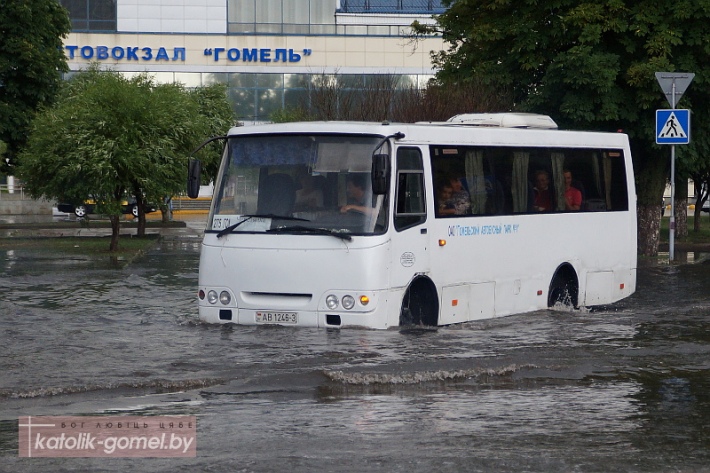 Фото, видео: над Гомелем пронеслась мощная буря