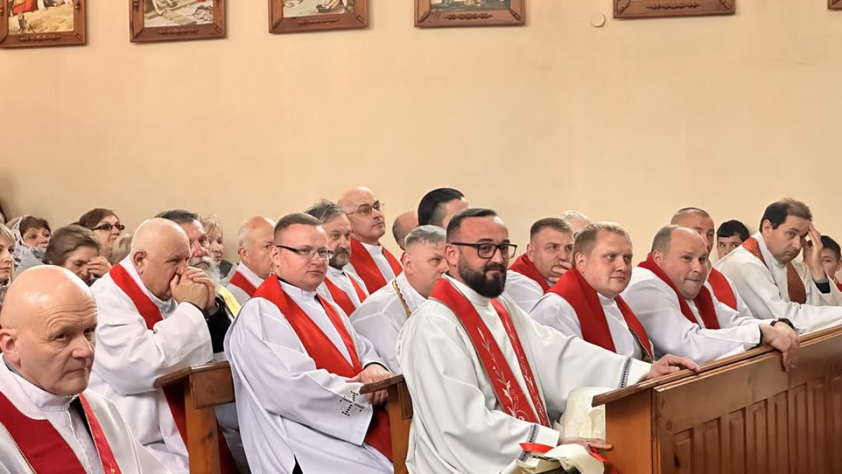 В условиях острой нехватки священников назначены настоятели приходов, где служили польские ксендзы