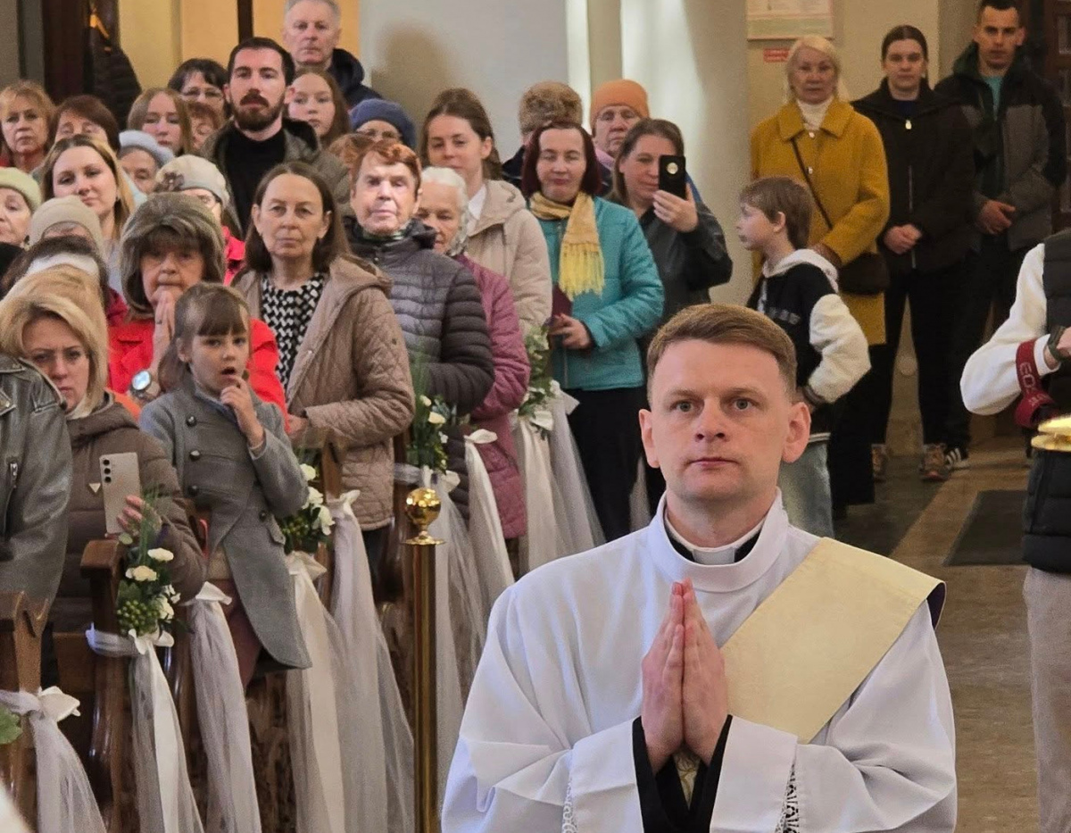 Впервые за три года в Минске рукоположен католический священник. Кто он?
