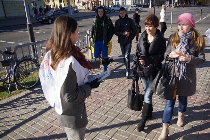 За «Неделю без абортов» в Гомеле раздали около 15 тысяч буклетов - ФОТО