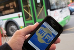 Минсвязи разрешило использовать Wi-Fi в общественном транспорте