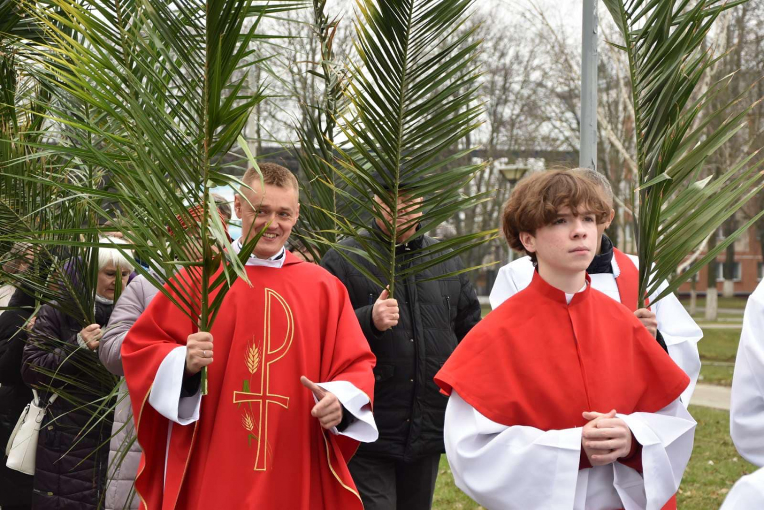 Вербное воскресенье отметили католики – видео необычной процессии в Гомеле