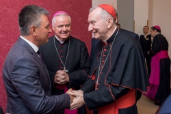 Под серпом и молотом: госсекретарь Ватикана посетил Приднестровье