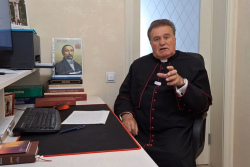 Ксендз Завальнюк открыл свой канал в YouTube. О чем его видео?