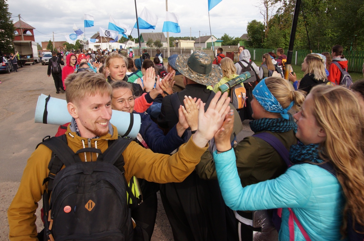 Паломники на пути в Будслав и фэст в честь Матери Божьей - трансляция