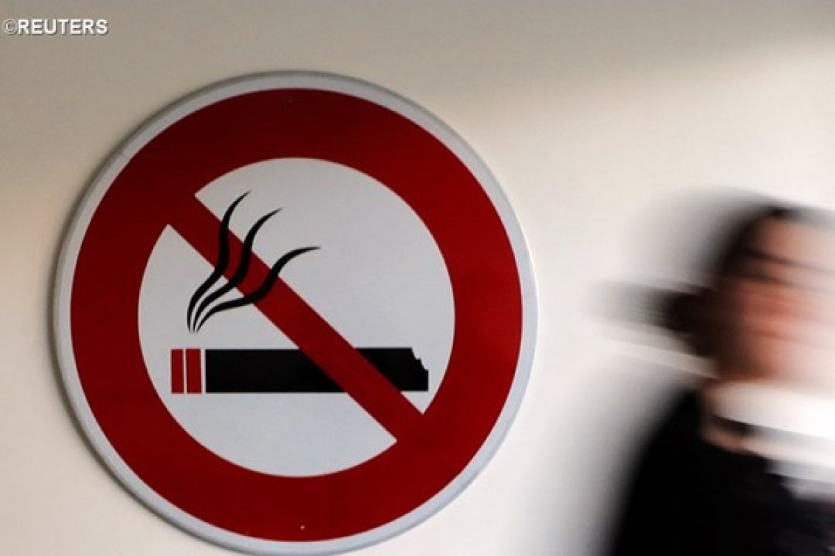 Папа Франциск запретил продажу сигарет в Ватикане