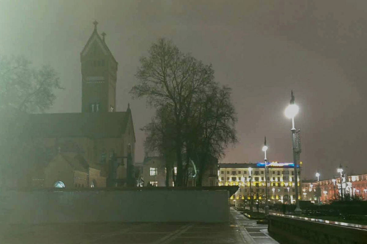 До открытия Красного костела в Минске остался один год. Но его будущее остается туманным