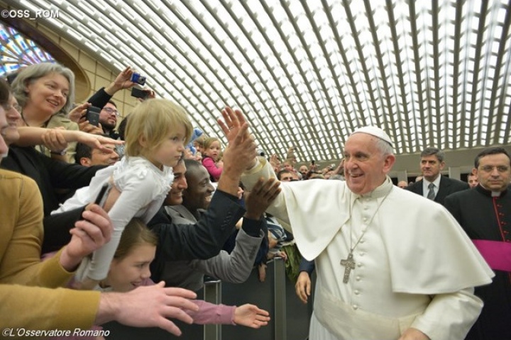 Папа выслал на миссии 250 семей: Неокатехуменат - дар Божьего Провидения - ВИДЕО