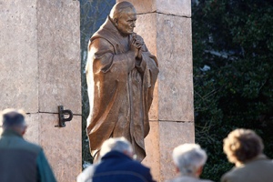 В центре Парижа установят статую святого Иоанна Павла II