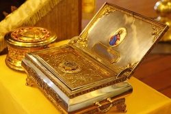 В Минск привезли ковчег с частицей Ризы Иисуса Христа [ВИДЕО]