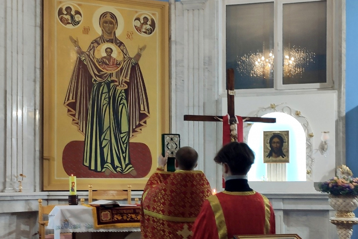 Ватикан отказал российским католикам в переходе в западный обряд