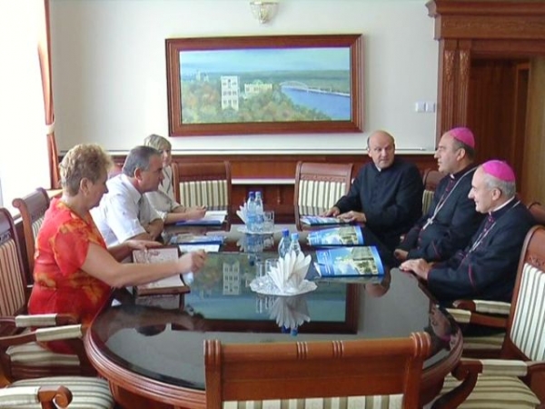 Епископы Пинской епархии встретились с гомельскими властями и с православным Владыкой Стефаном