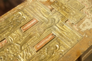 Бібліі 16 стагоддзя і «Апостала» ў пацерках выставілі ў Гомелі - ФОТА