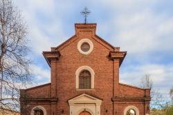 В Петрозаводске католикам передали в собственность здание костела