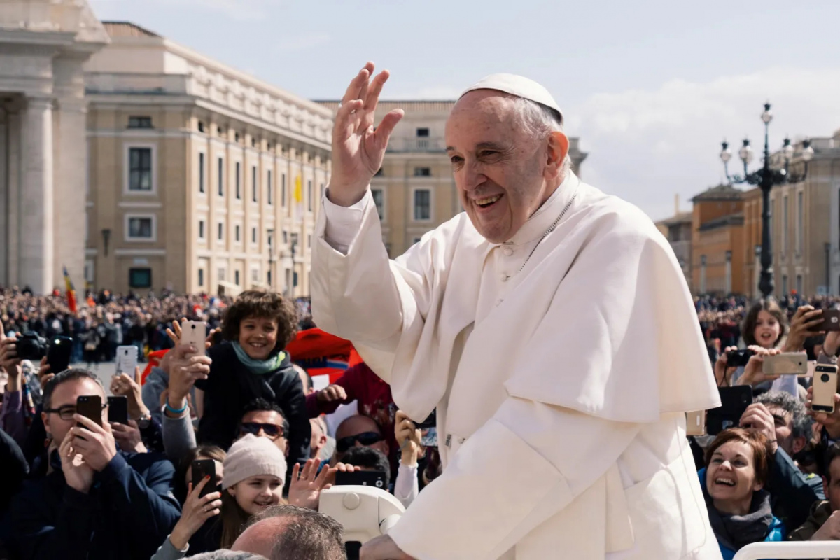 У СМІ заявілі, што Папа Рымскі можа адрачыся ад пасаду. Аб чым гаворка?