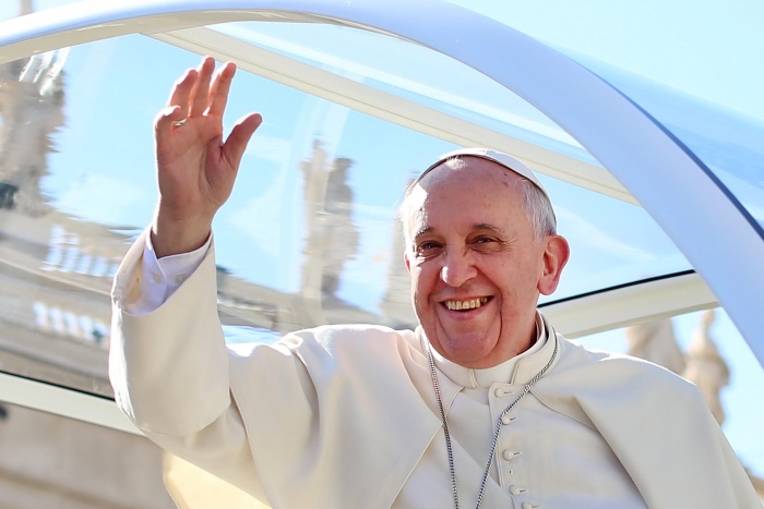 Папа Римский пролетит на самолете над Беларусью