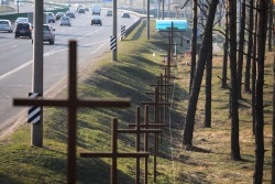 В Куропатах снова снесли кресты. «К Пасхе»